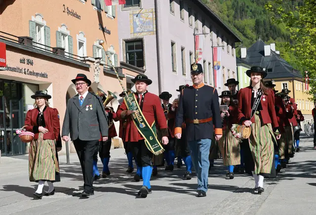 Die Trachtenmusikkapelle Werfen beim Festumzug. | Foto: Land Salzburg/Franz Neumayr