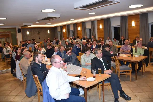 Bezirksbauernrat Perg mit Neuwahlen des BB Bezirksvorstands und Nominierung der LK-Räte im GH Häuserer in Mitterkirchen.  | Foto: Robert Zinterhof