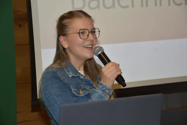 Jungbauern-Landesobfrau Marlene Neuwirth. Bezirksbauernrat Perg mit Neuwahlen des BB Bezirksvorstands und Nominierung der LK-Räte im GH Häuserer in Mitterkirchen.  | Foto: Robert Zinterhof