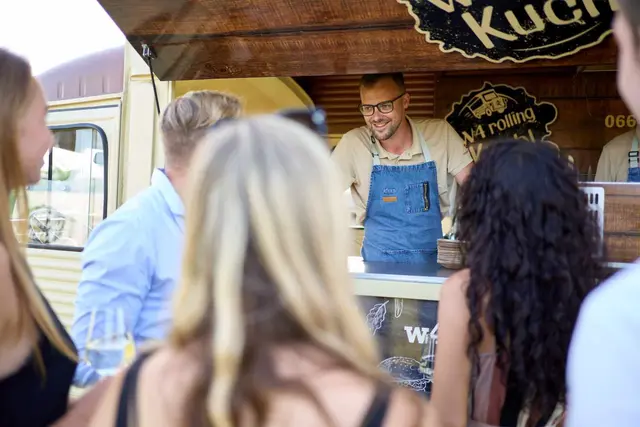 Richard Damberger kann wieder lachen: Nach dem Konkurs der "Genusskuchl Catering GmbH" in Horn ist die Fortführung beschlossen. | Foto: w4genusskuchel