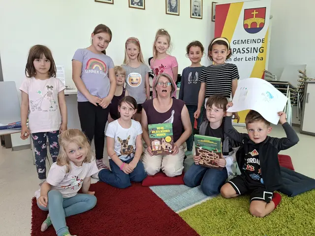 Autorin Elisabeth Etz sorgte für offene Münder bei den jungen Gästen.  | Foto: Gemeindebücherei Wimpassing