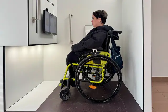 Barrierefreiheit und Mehrsprachigkeit sind wesentliche Merkmale der Foto-Self-Service-Stationen. | Foto: BH Schwaz