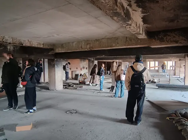 Das Erdgeschoss wird von der Marktgemeinde als Fuhrhof und Abfallsammelzentrum genutzt. In den oberen Etagen schlummern jedoch noch riesige Potenziale. | Foto: kampus