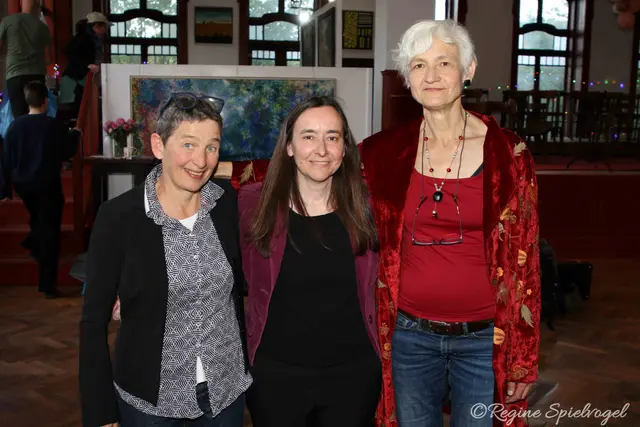 Hemma Geitzenauer, Agnes Zehetner Musikschulleiterin der Musikschule Laabental und Franziska Zöberl.