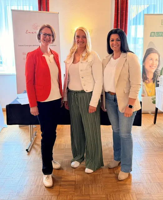 Claudia Neulinger, Claudia Zeibeck und Bezirksvorsitzende Dagmar Zinner | Foto: privat