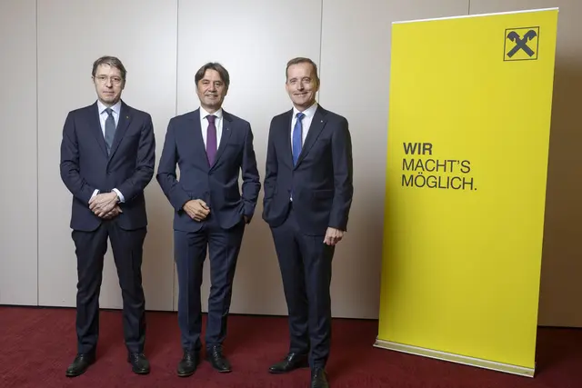 Die Vorstände der Raiffeisen Landesbank Kärnten Georg Messner, Gert Spanz und Manfred Wilhelmer bei der heutigen Bilanzpressekonferenz der Raiffeisen Bankengruppe Kärnten im Seepark Hotel in Klagenfurt | Foto: Raiffeisen Kärnten/Peter Just