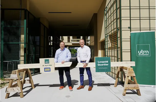 Alexander Nikolai (SPÖ) und Peter Schaller (r.) eröffneten den neuen Durchgang. | Foto: Susanne Einzenberger
