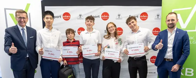 Auszeichnung für Tennisspieler Fabian Leitner aus Waldburg