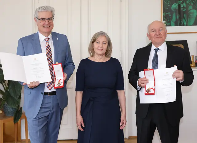 Hohe Auszeichnung für Notar Mag. Seidl und Notar Dr. Pöltner aus OÖ