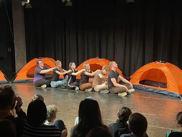 Zwischen Hoffnung und Abgrund: „Jugend ohne Gott“ bewegte Publikum in Weiz