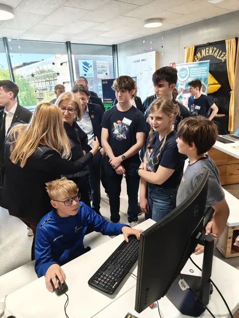 IT-HTL Ybbs begeistert bei der Langen Nacht der Forschung in Wieselburg