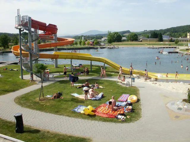 Der Bade- und Freizeitpark Siniwelt ist bei Einheimischen und Gästen der Gemeinde ein beliebter Anziehungspunkt im Sommer.  | Foto: Gemeinde