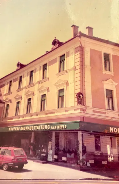 Ein Foto aus den Anfangszeiten im Jahr 1926. | Foto: Aus dem Archiv der Anton Meyer Raumausstattung GmbH