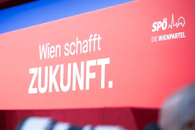 Am Tag der Arbeit veranstaltet die SPÖ ihren traditionellen Maiaufmarsch am Wiener Rathausplatz. | Foto: Sade Jerabek/MeinBezirk