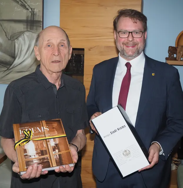 Karlheinz Rohrbacher und Vizebürgermeister Florian Kamleitner. | Foto: Stadt Krems