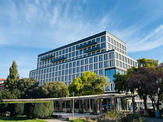 Im Bürogebäude wurden über 20 Prozent Holz verbaut.  | Foto: UBM