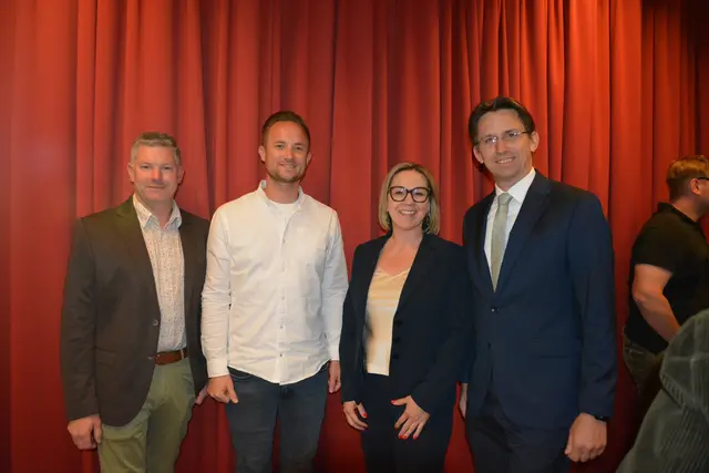 Vizebgm Wolfgang Brugmaier, Hausarzt Daniel Platzer, Bgm. Karin Stromberger und NAbg. Joachim Schnabel (v.l.) | Foto: Gemeinde