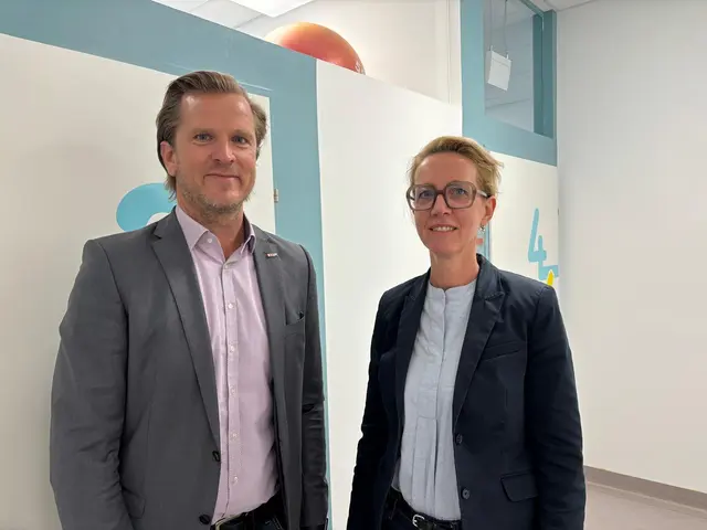 Im SBS Physio Ambulatorium tauschte sich Geschäftsführerin Melanie Schwarzenbacher mit der Wirtschaftskammer aus. | Foto: MeinBezirk