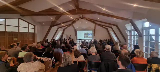 Martin Luger gab in Seeham einen Einblick in die Veränderungen  in den heimischen Seen. | Foto: SIR