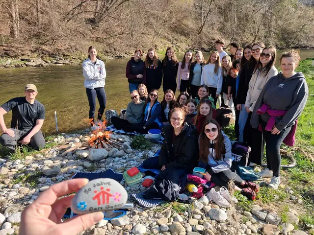 Schülerinnen und Schüler der Don Bosco Schulen Vöcklabruck hinterließen ihre Spuren in der gesamten Region. | Foto: Don Bosco Schulen Vöcklabruck