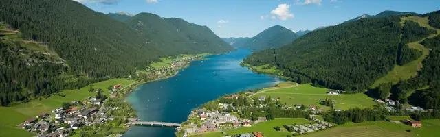 Diese naturbelassene Idylle hat es in sich: Hier messen sich jährlich Extremsportler, die Weltrekorde aufstellen. Außerdem wurde hier eine actionreiche Filmszene für einen "James Bond"-Film gedreht. | Foto: Gemeinde Weißensee