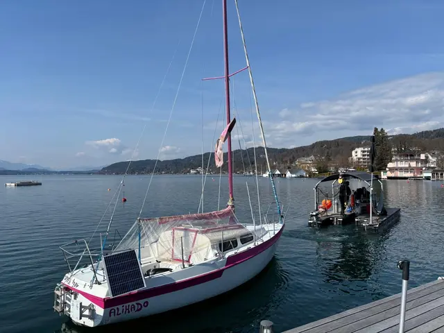 Der KLAGENFURTER begleitete die Bojensetzung für ein Segelboot in Pörtschach. | Foto: MeinBezirk.at/Doris Kremser