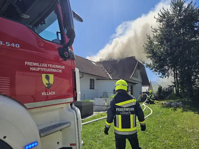 Dachstuhlbrandes im Stadtteil Drobollach. | Foto: HFW Villach