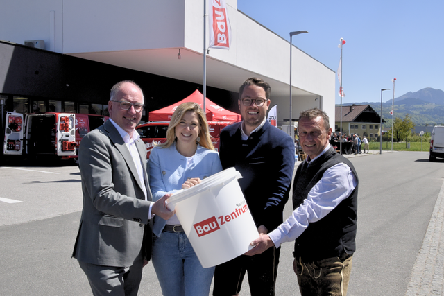 Sonniger Auftakt für Bauzentrum Hannak in Hallein