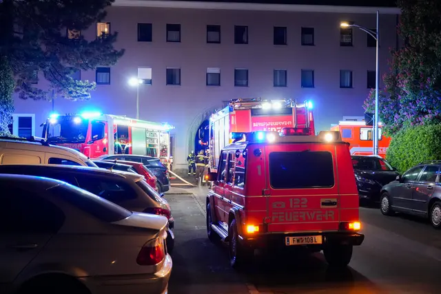 47 Menschen nach Brand im Spallerhof evakuiert