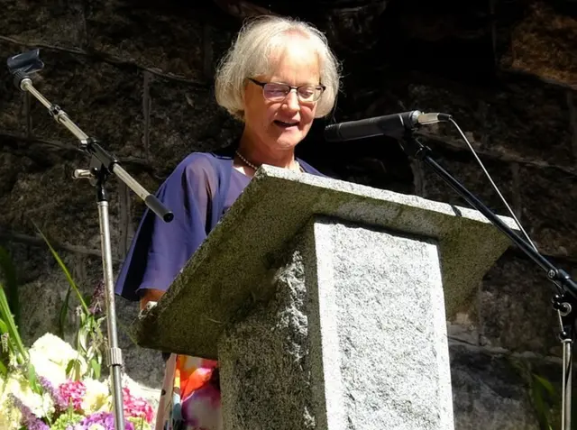 Für Schardenbergs Seelsorge-Team Sprecherin Andrea Dirmhirn ist die Fatimakapelle im Fronwald zu einem Stück Identität geworden. | Foto: Franz Gruber