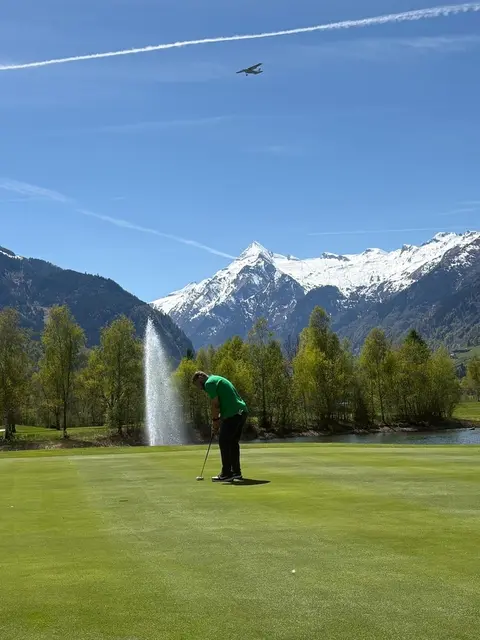 Perfekte Golffverhältnisse am Platz Kitzsteinhorn.  | Foto: Clemens Ludwig/Alexander Fazokas