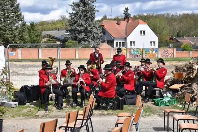 Die Feier wurde musikalisch von der Musikkapelle Goggendorf begleitet. | Foto: Alexandra Goll