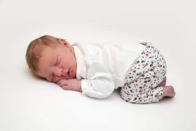 Name: Mia
Geburtsdatum: 25.04.2026
Gewicht: 2.960 g
Größe: 48 cm
Eltern: Katrin und Daniel Fink aus Fehring | Foto: Babysmile