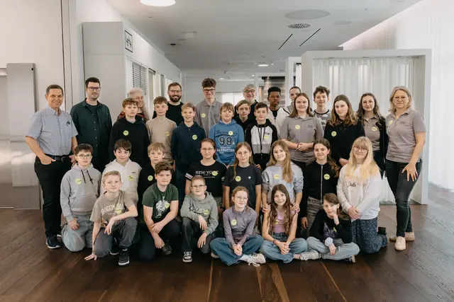 Leha öffnet Türen für die Schüler von Hartkirchen