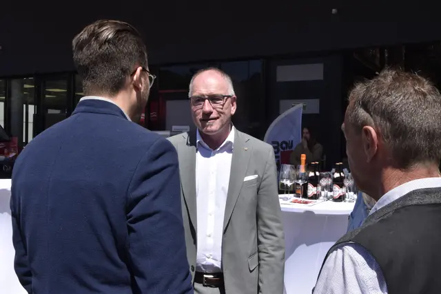 Bürgermeister Alexander Stangassinger begrüßte die Ansiedelung des Bauzentrums Hannak als wichtigen Impuls für die regionale Wirtschaft. | Foto: Theresa Vogl