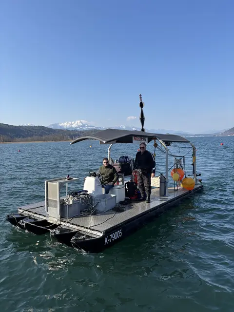 Installation und Wartung einer Boje am Wörthersee