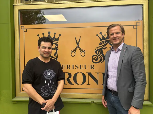 Zariyan Hussain von Friseur Krone berichtet, was ihn als Unternehmer beschäftigt. | Foto: MeinBezirk