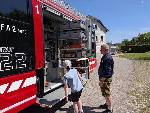 Für die Kinder gab es die Feuerwehrautos zu entdecken | Foto: Freiwillige Feuerwehr Maria Anzbach