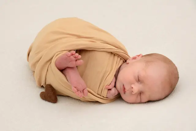 Name: Tobias Lorenz
Geburtsdatum: 20.04.2026
Gewicht: 2.460 g
Größe: 47 cm
Eltern: Beatrix und Thomas Fischer aus Trofaiach | Foto: Babysmile