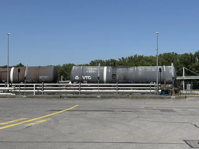 Die Einrichtungen der Erdöl-Lagergesellschaft (ELG) im Ölhafen Lobau. | Foto: Antonio Šećerović/MeinBezirk