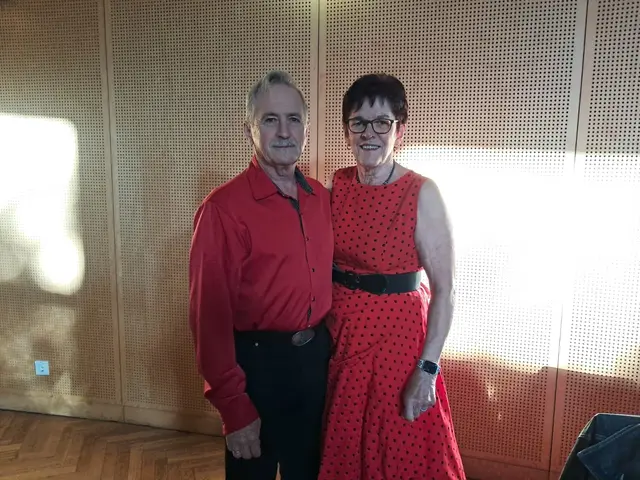Begeisterte Tänzer und gekleidet im Stil der 50er und 60er: Franz und Monika Jagositz | Foto: Binder