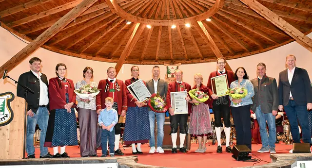 Großes Entertainmaent auf der Kreithiger Showbühne