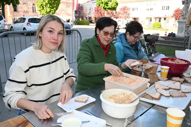 Das Brote-streich-Team hatte alle Hände voll zu tun.