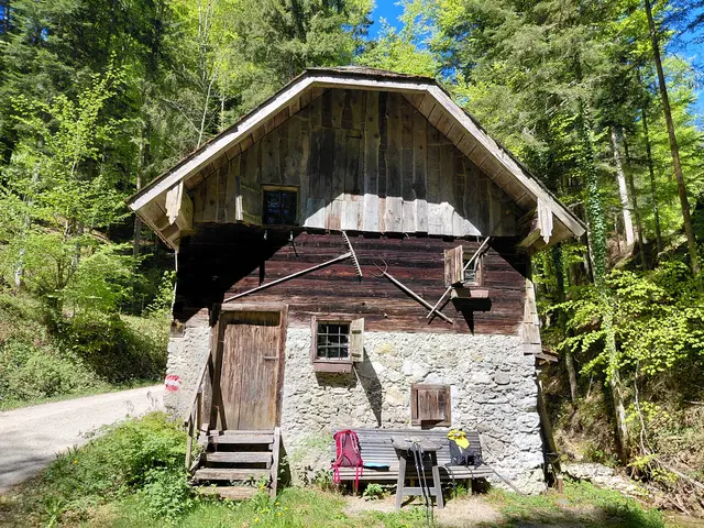 Eine alte Mühle ist unser gemütlicher Jausenplatz | Foto: H.Bachinger