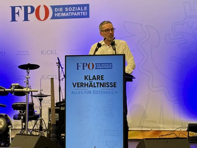 Herbert Kickl sprach am ersten Mai im Festzelt des  Urfahraner Jahrmarkts in Linz.  | Foto: MeinBezirk