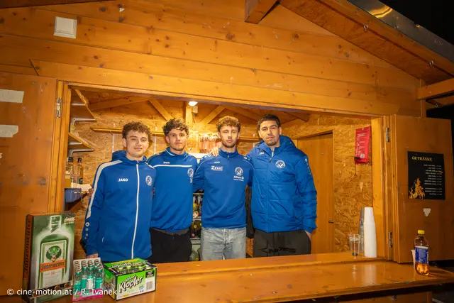 Fleißigen Helfer des SC Himbergs in den Außenhütten. | Foto: cine-motion.at / R. Ivanek