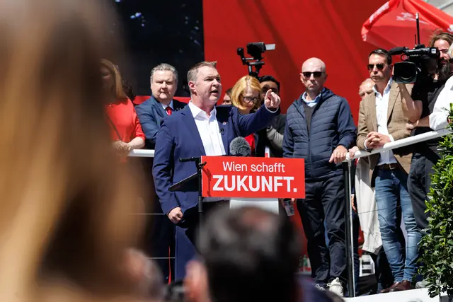 Österreich brauche "kein Trump auf Österreichisch", meinte SPÖ-Bundesparteichef Andreas Babler am 1. Mai. | Foto: APA-Images / APA / FLORIAN WIESER
