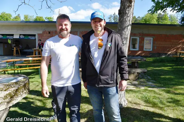 Besitzer Thomas Eberl und Obmann Heinz Hasenrath  | Foto: Gerald Dreisiebner