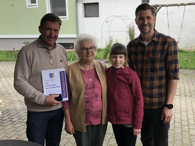 Aloisia Supper feierte ihren 85. Geburtstag. | Foto: Gemeinde Deutsch Schützen-Eisenberg