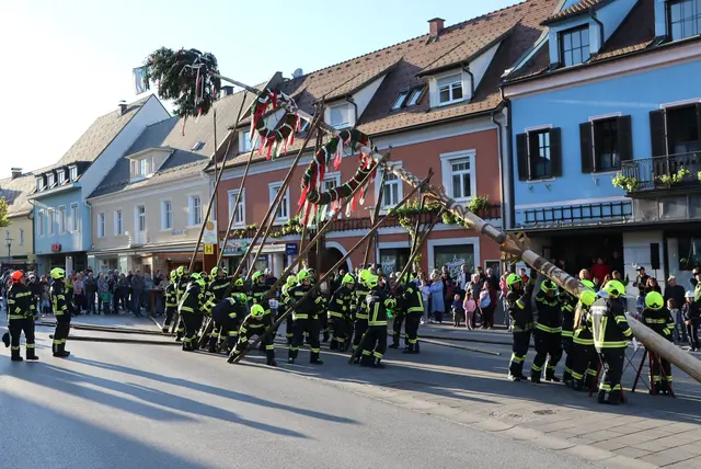 „Baum auf!“ auf dem Hauptplatz Stainz